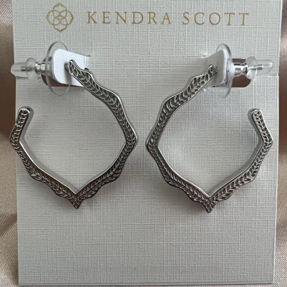 Kendra Scott Stud Earrings - Picture 3 of 5